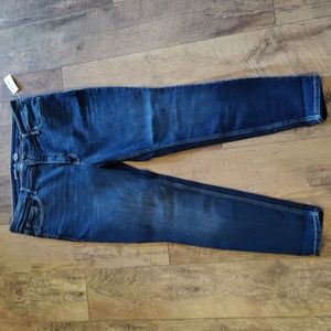 Old Navy High Rise Rockstar Jeans NWT
